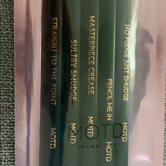 MOTD “EYE GOT IT” BRUSH SET - Picture 3 of 3